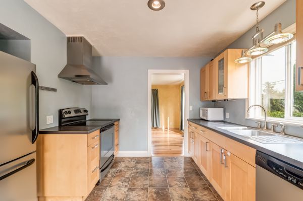 Kitchen Tile Laying